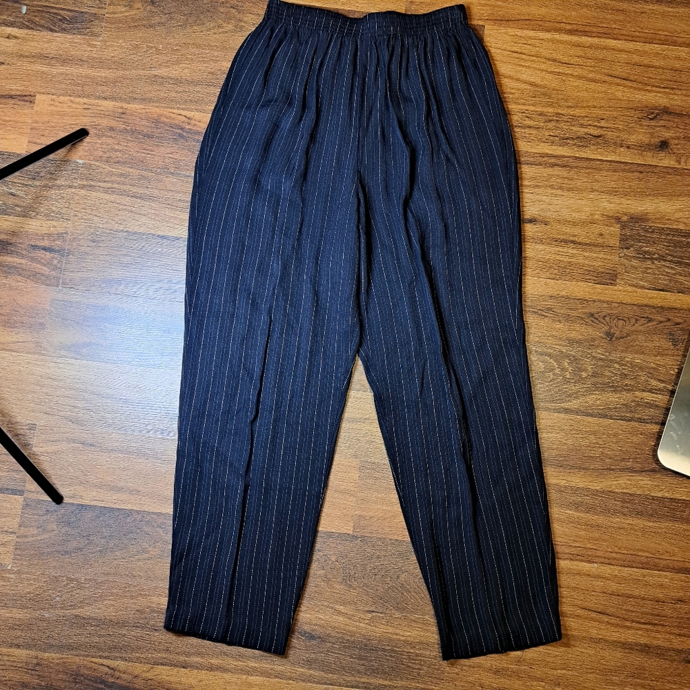 Briggs Petite Pinstripe Pants – Size M (Ref 4)
